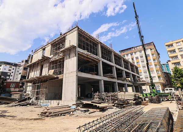 Kurtuluş İlkokulu’nun inşaat çalışmaları devam ediyor